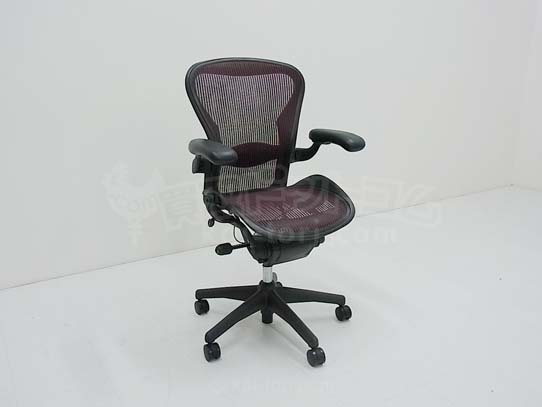 Herman Miller Aeron Chair / ハーマンミラー アーロンチェア Bサイズ フル装備 世田谷区にて買い取りました！