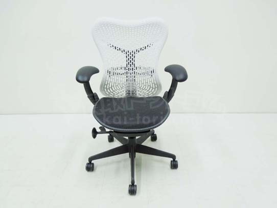 買取金額　30,000円　Herman Miller ハーマンミラー Mirra ミラチェア