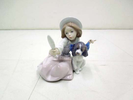 買取金額　5,000円　LLADRO  リヤドロ   少女と犬 おめかし