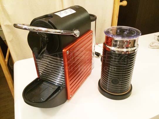 買取金額　3500円　NESPRESSO PIXIE C60 エアロチーノ3 バンドルセット