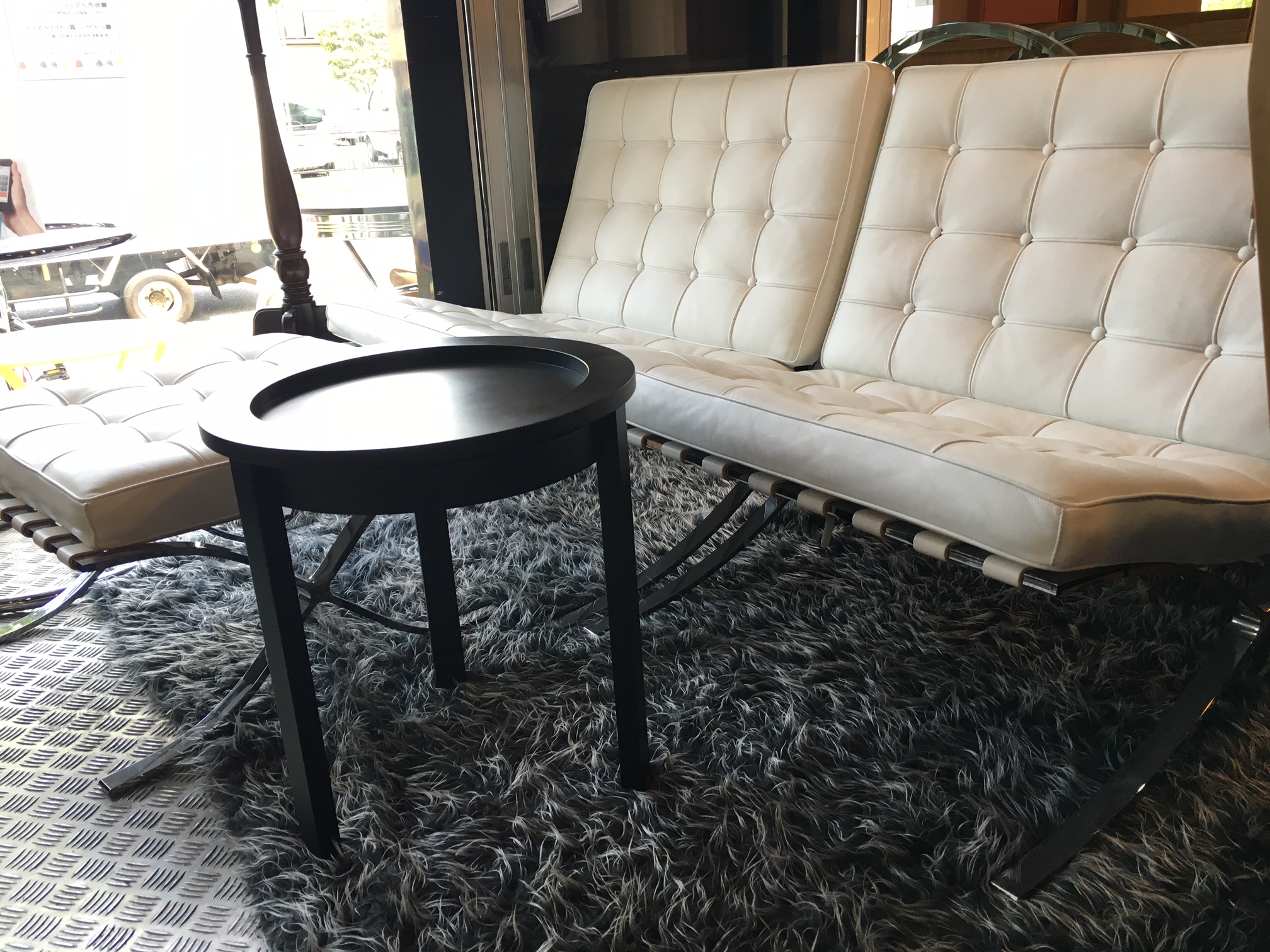 買取金額：8500円　cassina ixc. East by Eastwest　SELENE /セレーネ サイドテーブル