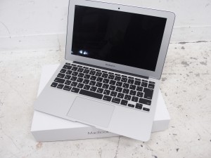 MacBook Air 11インチ ノートパソコン