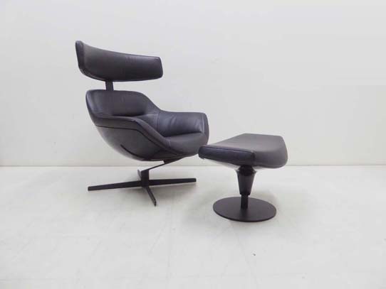 買取金額120,000円 Cassina カッシーナ AUCKLAND オークランド 277 黒本革 スウィベルチェア＆オットマン ジャンマリーマッソー