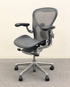 買取金額 120,000円 ■HermanMiller/ハーマンミラー■OAチェア アーロンチェア リマスタード グラファイト ポリッシュ Bサイズ