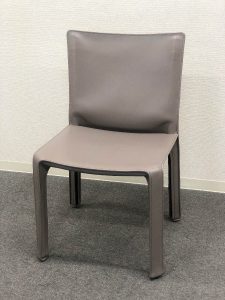 買取金額 30,000円■Cassina/カッシーナ■412 CAB　キャブ　アームレスチェア　トープ