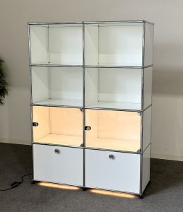 買取金額 80,000円　USM/ハラーシステム■2列4段 スリム キャビネットシェルフ　白　LEDライト＆ガラス扉＆鍵付き